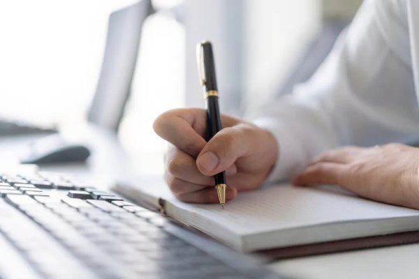 融合配资 宣传干部要有“代表作”